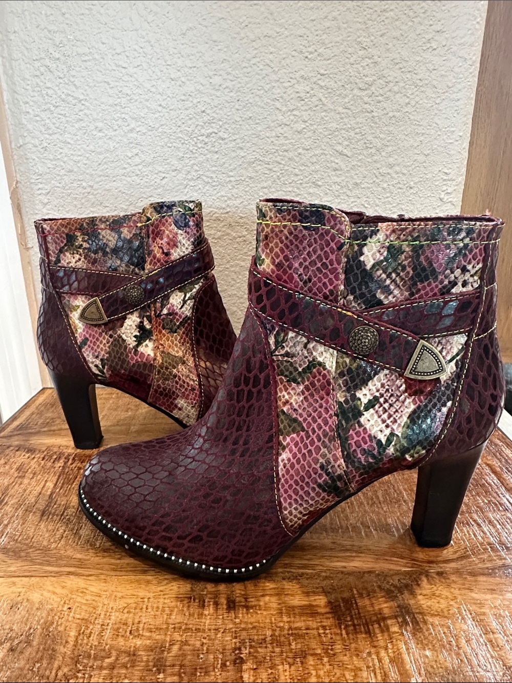 L’Artiste Daydream Genuine Leather Floral Snake Print Ankle Boots EU 40